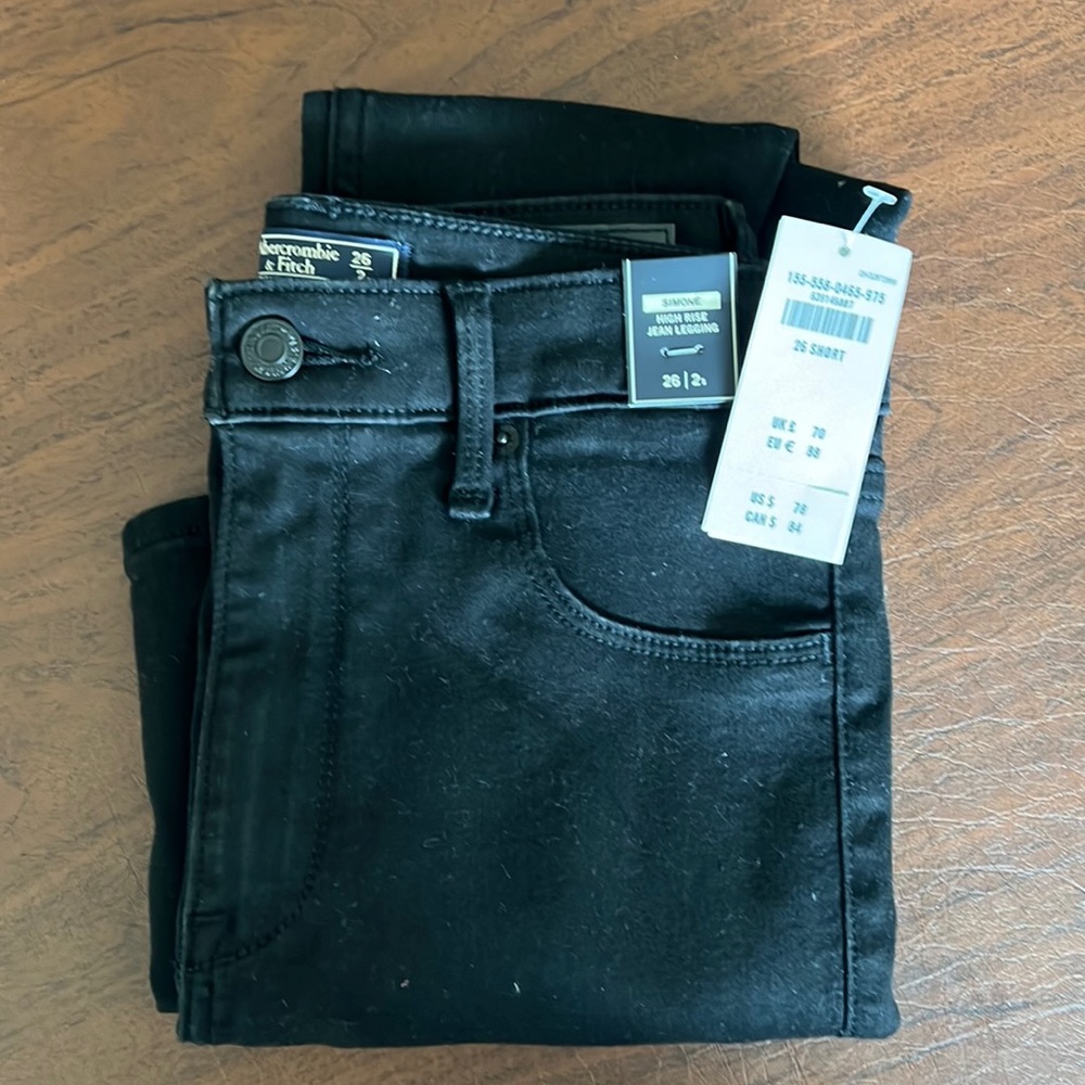 New Abercrombie & Fitch black Simone high rise jean legging. 26 Short (2S)